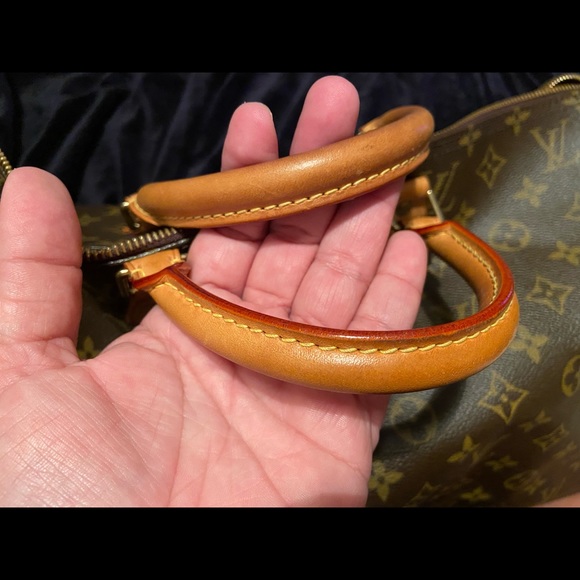 Authentic Louis Vuitton speedy 40 - Picture 3 of 16